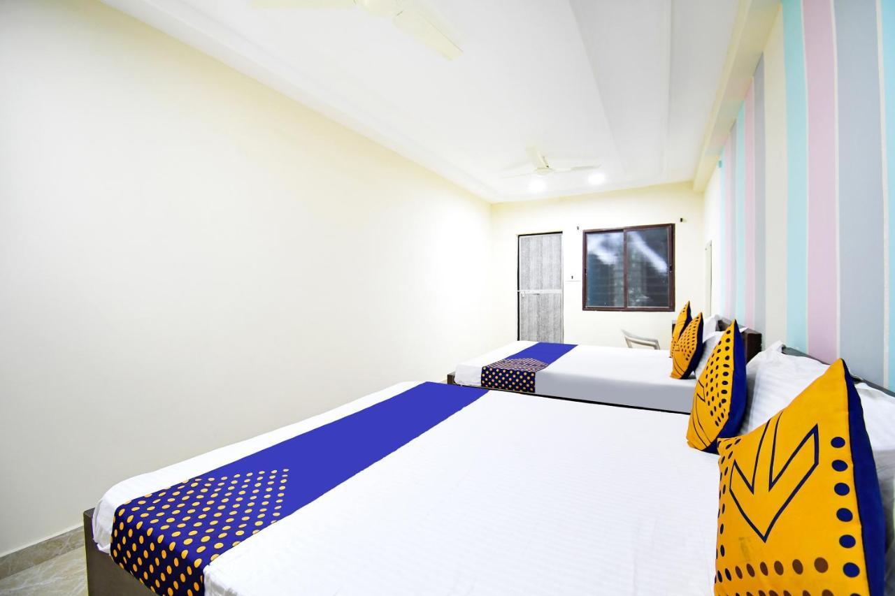 Spot On 67472 Anant Palace Hotel Raj Nandgaon Exterior photo