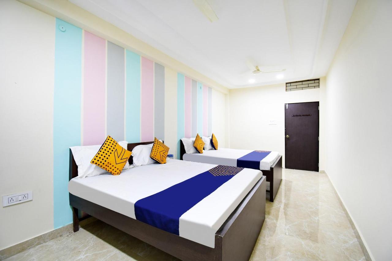Spot On 67472 Anant Palace Hotel Raj Nandgaon Exterior photo
