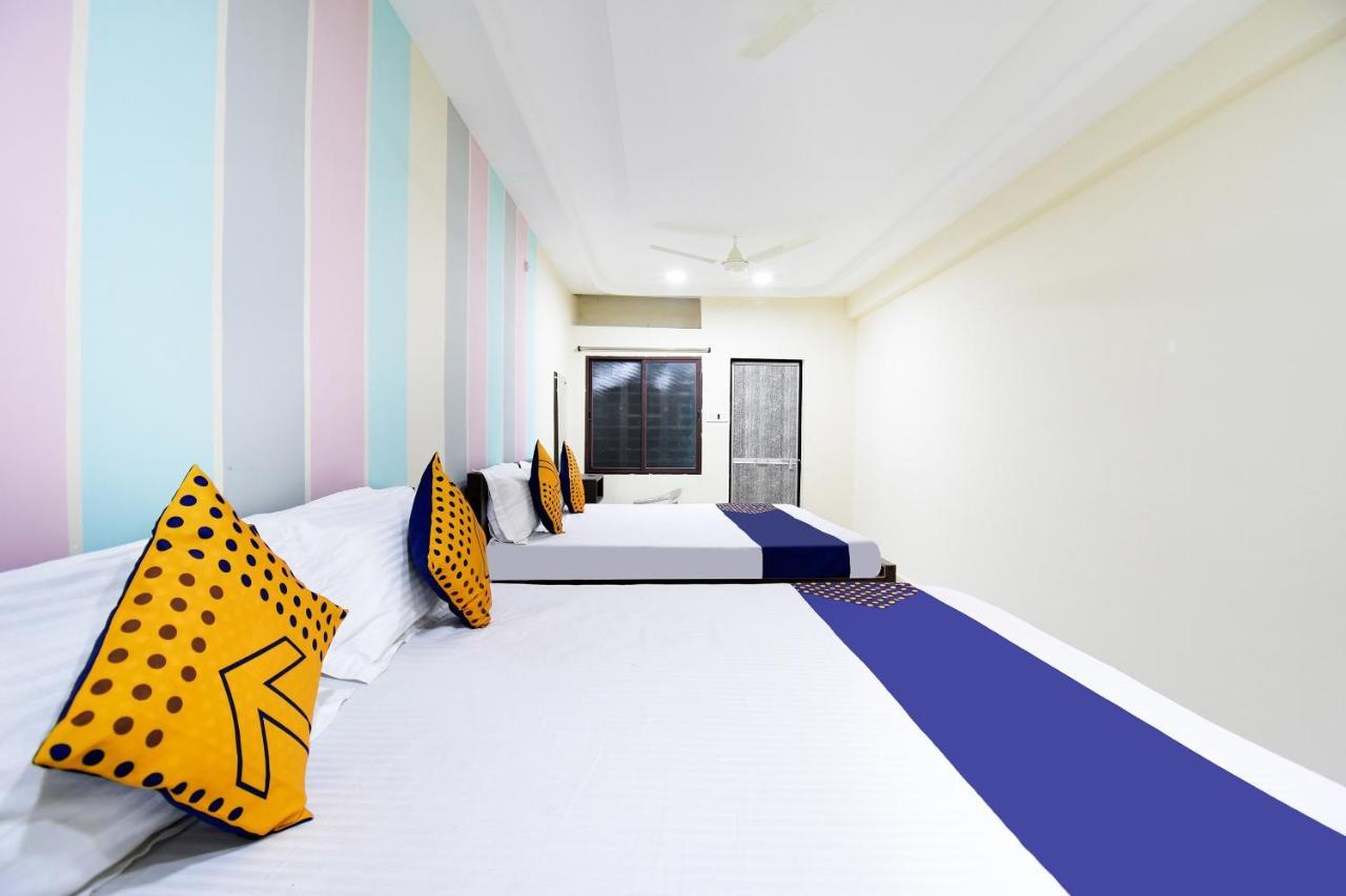 Spot On 67472 Anant Palace Hotel Raj Nandgaon Exterior photo